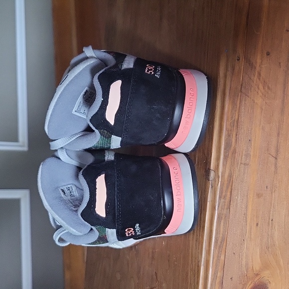 New Balance 530 Floral Ink Sneakers - Picture 2 of 10